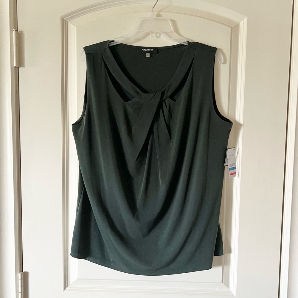 Nine West Hunter Green Sleeveless Twist Front Blouse Top 1X NWT Office Workwear